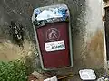 Trash can in La Zona