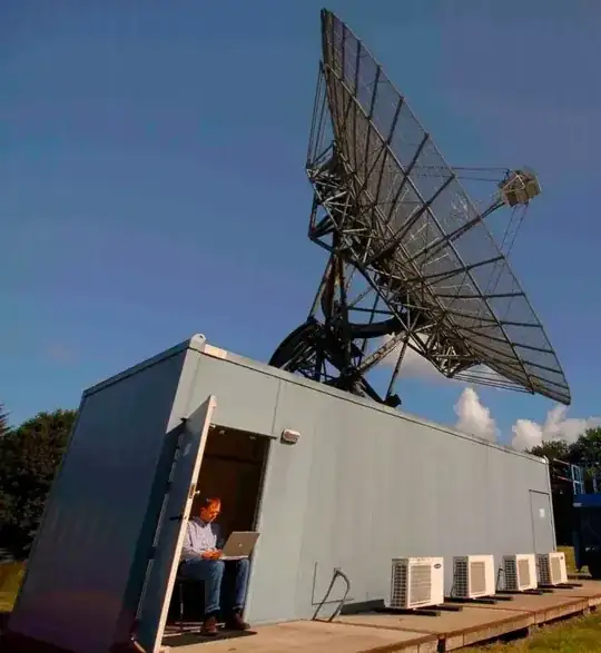 The WSRT telescope RT5 equipped with the APERTIF prototype - cropped