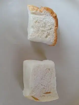 Comparison between normal bread and the dense bread