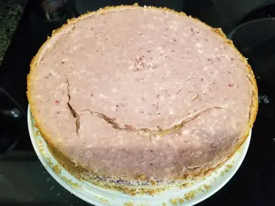 Cracked cheesecake