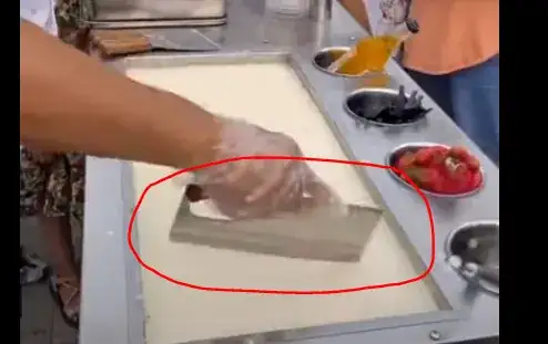 Chinese ice cream vendor's knife