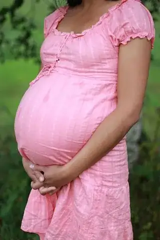 Pregnant woman's belly