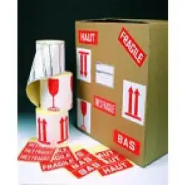 étiquettes haut, bas, fragile, verre, fleches