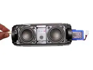 Battery (stucked - not possible to pull out)