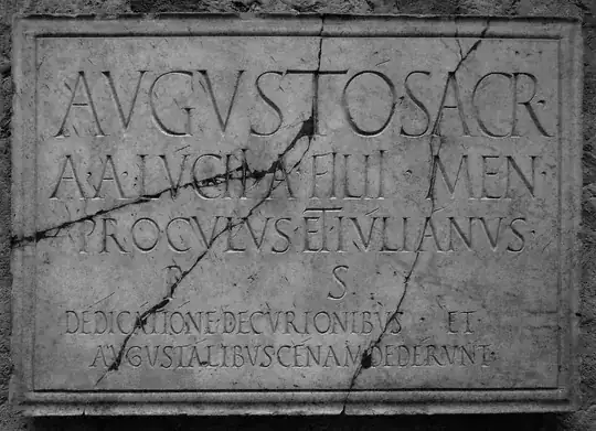 Augusto sacra inscription, demonstrating apicēs and I longa