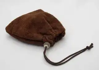 Small pouch bag