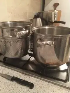 Large perforated cooking pan