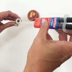 Source: https://www.amazon.com/Loctite-Instant-0-47-Fluid-Syringe-1365868/dp/B0044F9KFI