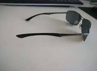 Sunglasses with misaligned arms