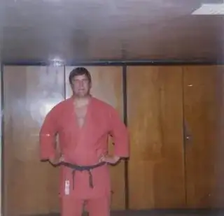 Anton Geesink in red judogi in 1972