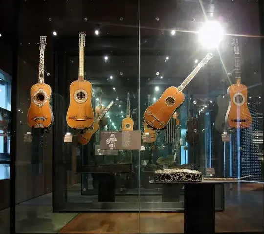 5-course baroque guitars