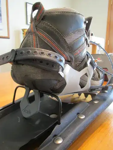snow shoe heel lift