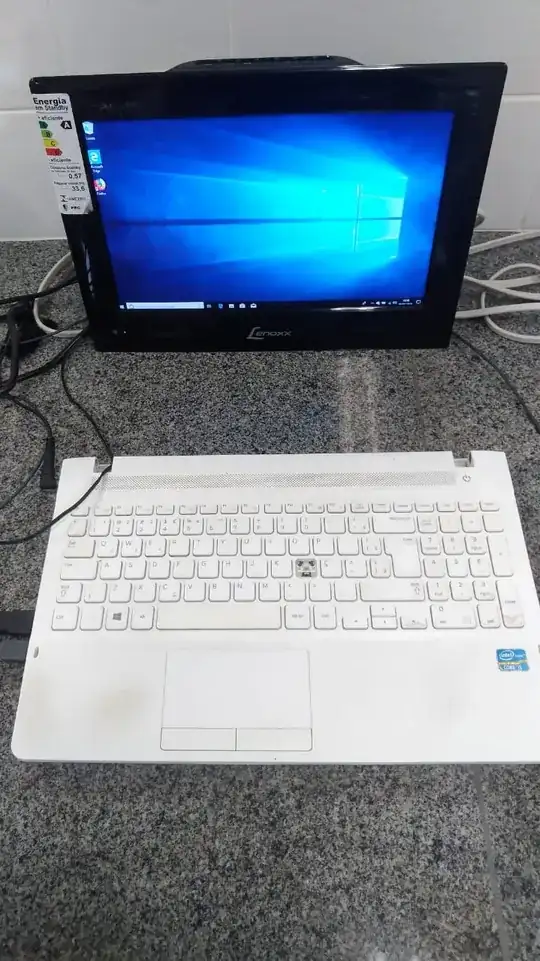 external display, which is connected via HDMI