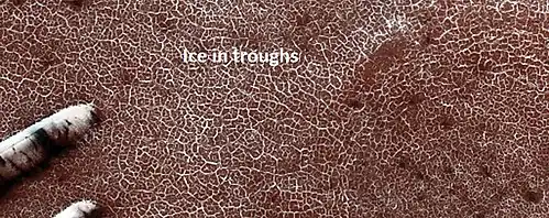 Color view of defrosting dunes and ice in troughs of polygons, as seen by HiRISE under HiWish program