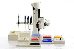An example of mechanical pipettes manipulated by an anthropomorphic robot
