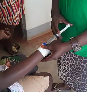 Application of medicine through a peripheral venous access