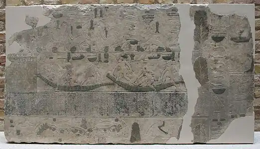 Fragment de relief de la templul Soarelui (Nyuserre) cu scene de navigatie in Egiptul Antic