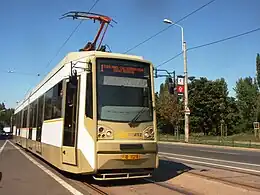 Tramvai Bucur Low Floor pe linia 1 pe Pasajul Basarab