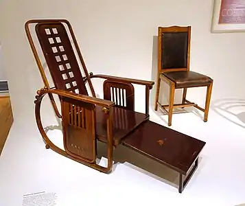 Scaun ajustabil Model 670 „Mașinărie de stat”, proiectat de Josef Hoffmann, din Austria (1904–1906)