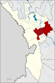 Amplasarea districtului în provincia Tak