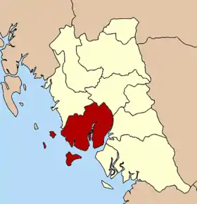 Amplasarea districtului în provincia Trang