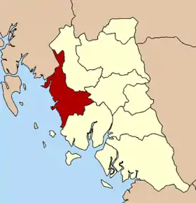 Amplasarea districtului în provincia Trang