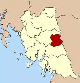 Amplasarea districtului în provincia Trang