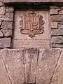 Stema Andorrei - basorelief pe clădirea parlamentului național din Andorra la Vella (1580)