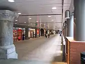 Galeria comercială de la nivelul 0.