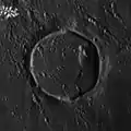 Craterul satelit Aristarchus F (imagine luată de Lunar Orbiter 5)