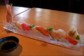 Sushi asortat (盛り合わせ)