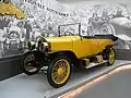 Audi tip C (1919), cu motor: 4 cilindri în linie, cilindreea: 3560&nbsp;cm², 35 CP, viteza maximă 100&nbsp;km/h, (1911–1925) 1116 exemplare construite cu lămpi de carbid