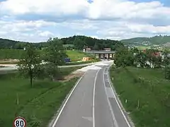 Același tronson în 2008, odată cu construitea autostrăzii A2, utilizând un aliniament nou