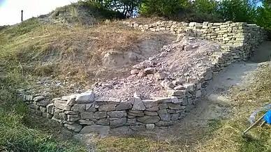 Ruinele de sud-est ale cetății Unguraș (monument istoric)