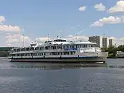 Nava cu motor Moscova-89 pe lacul de acumulare Himki