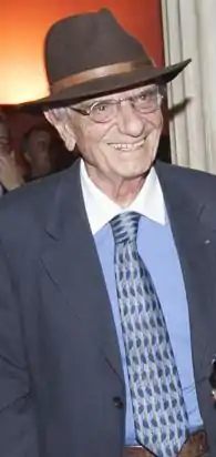 30 noiembrie: Vassilis Vassilikos, scriitor și politician grec