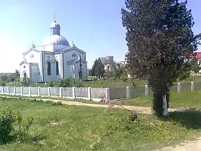 Biserică din satul Buzescu