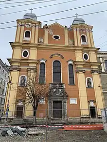 Biserica Piaristă și clădirea centrală a universității