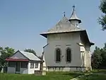 Biserica văzută de pe latura vestică