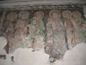 Cele mai timpurii picturi murale ale bisericii se află în absida de sud şi au fost realizate la sfârşitul secolului al XIV-lea