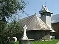 Biserica pe latura nord-vestică