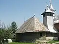 Biserica pe latura nord-vestică