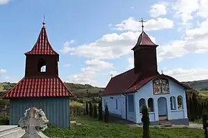 Biserica de lemn din sat