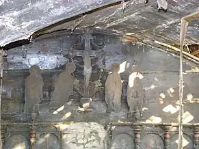 Partea superioară a iconostasului