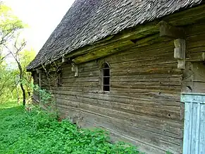 Latura de nord a bisericii