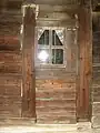 Fereastră în peretele sudic al pronaosului