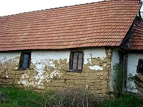 Tencuiala pereţilor