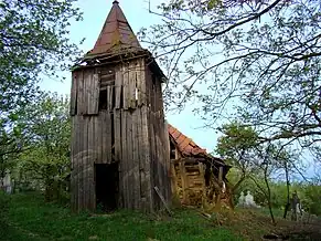 Biserica, într-o stare de degradare avansată