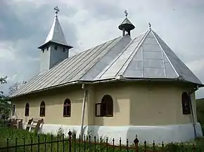 Biserica ortodoxă din satul Petea