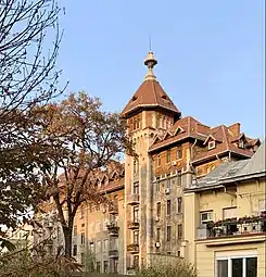 Blocul construit de Societatea Comunală pentru Locuințe Ieftine pentru Casa Autonomă a Monopolurilor în Piața Lahovary, București, de Lucian Teodosiu, 1926-1929